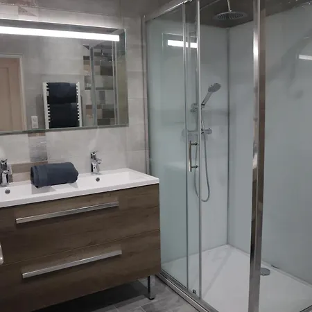 L'aventurine 펜션 콜롱베-레-두-에글리즈