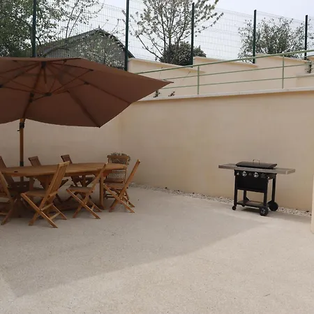 Holiday home L'aventurine